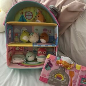 Squishville  Squishmallow bakery house play set bed tub with 6 Squishmallow cute
